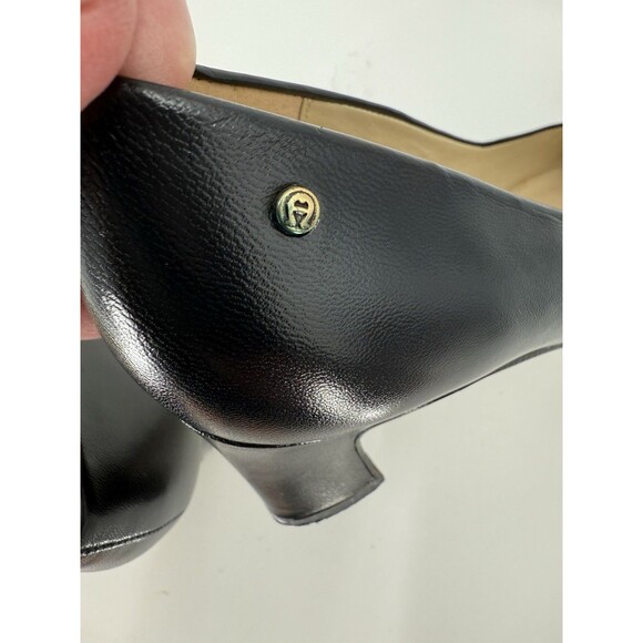 Etienne Aigner Classic Taylor Navy Blue Leather Pumps Women's Size 7.5 M Spain - Picture 8 of 12
